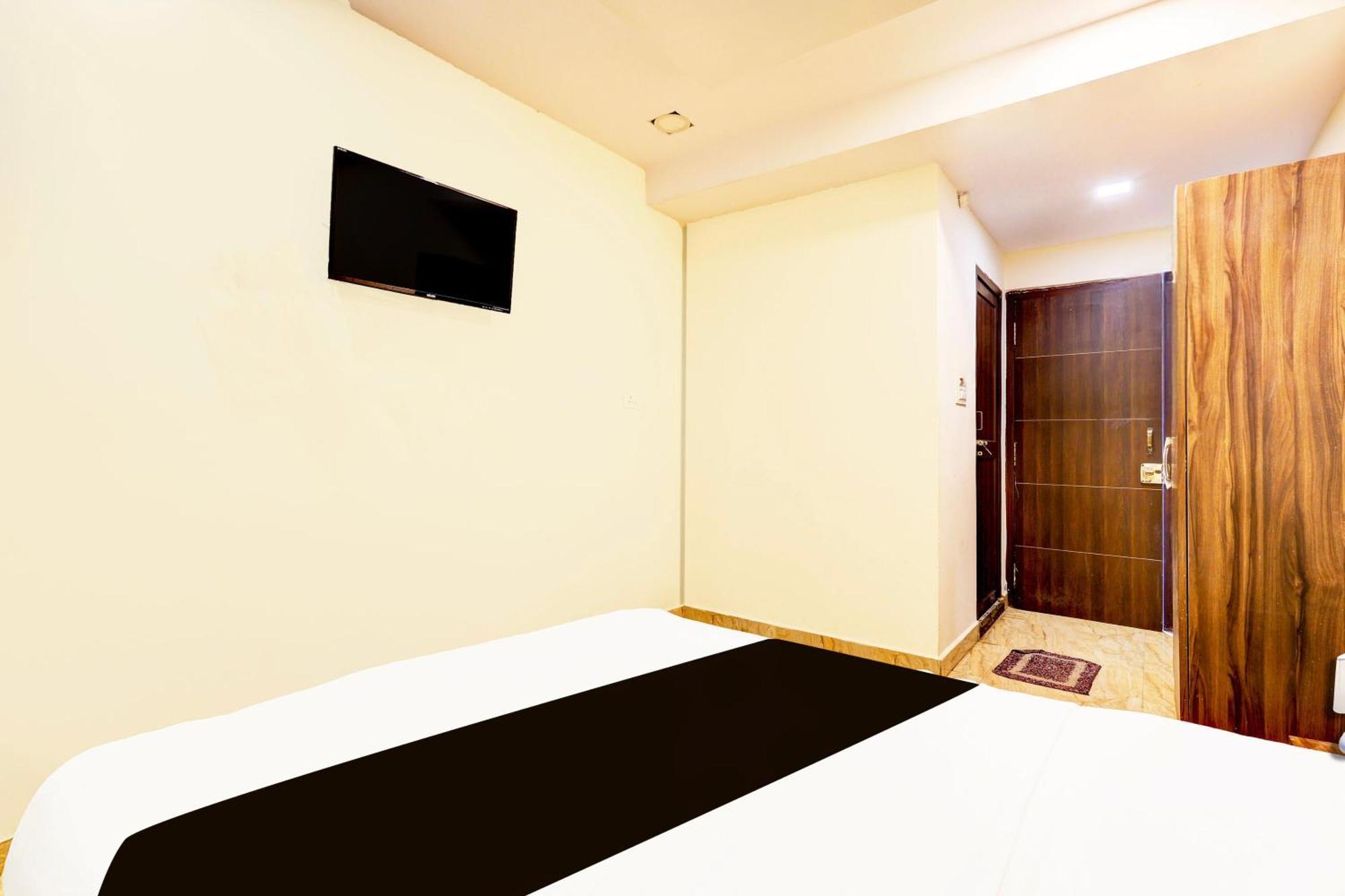 Super Hotel O Mahanadu Formerly Akshaya Bheemas 비자야와다 외부 사진